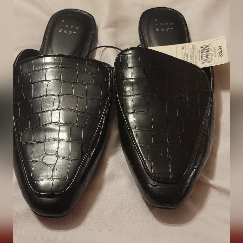 SOLD A New Day slip-on loafers NWT size 6.5